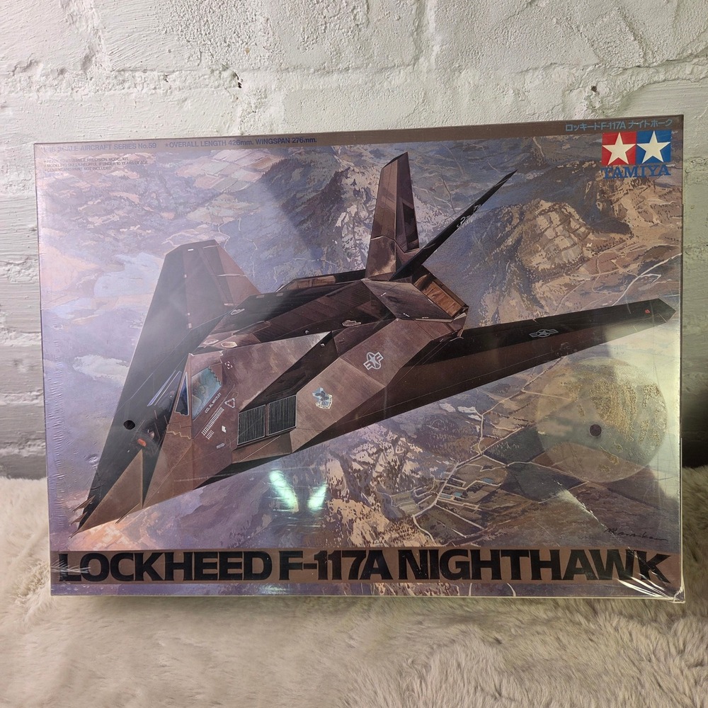 Tamiya 1/48 Lockheed F-117A Nighthawk Stealth Fighter Model Kit 61059 Sealed